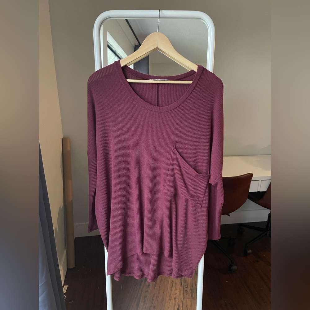Carly Jean Los Angeles Long Sleeve Shirt, Size Small